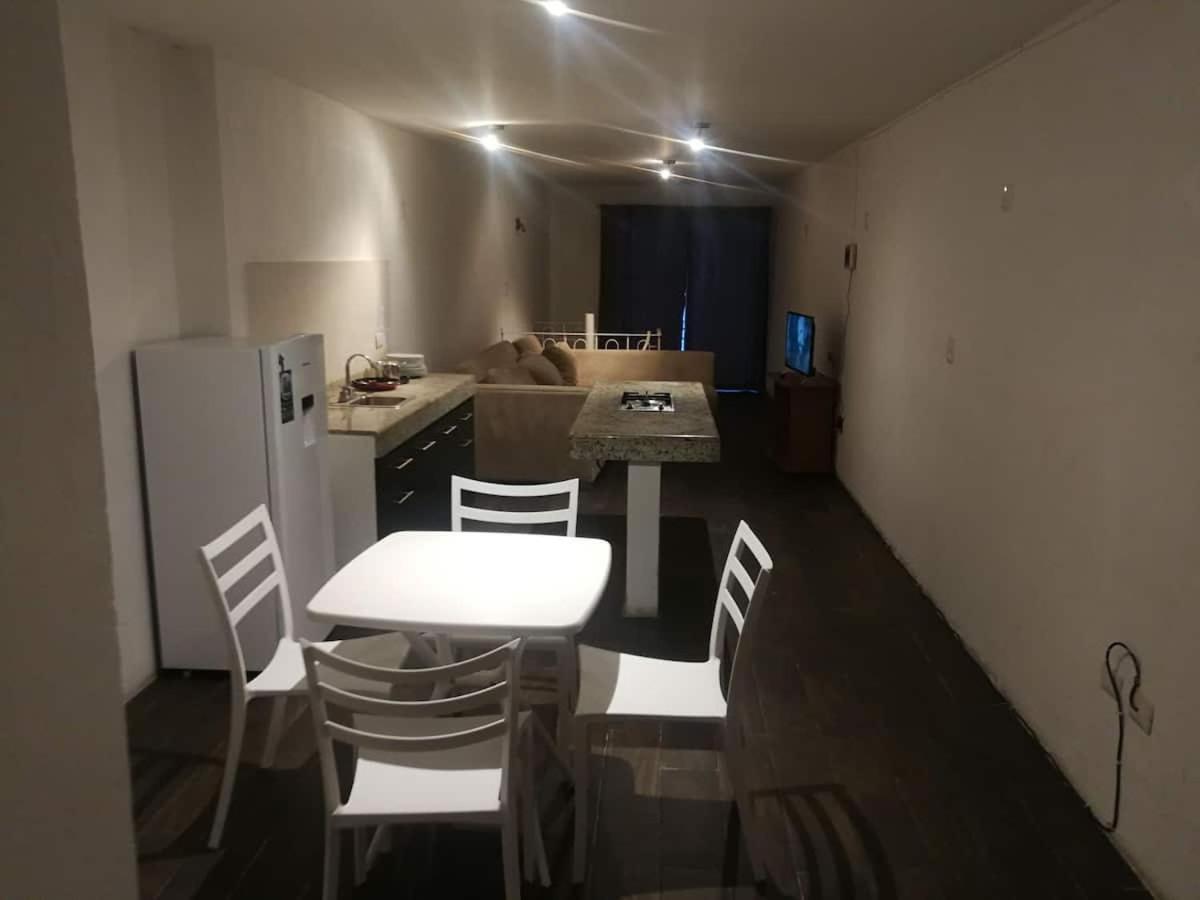 Апартаменты Exelentes Departamentos Y Lofts En El Centro De La Ciudad De Тесьютлан Экстерьер фото